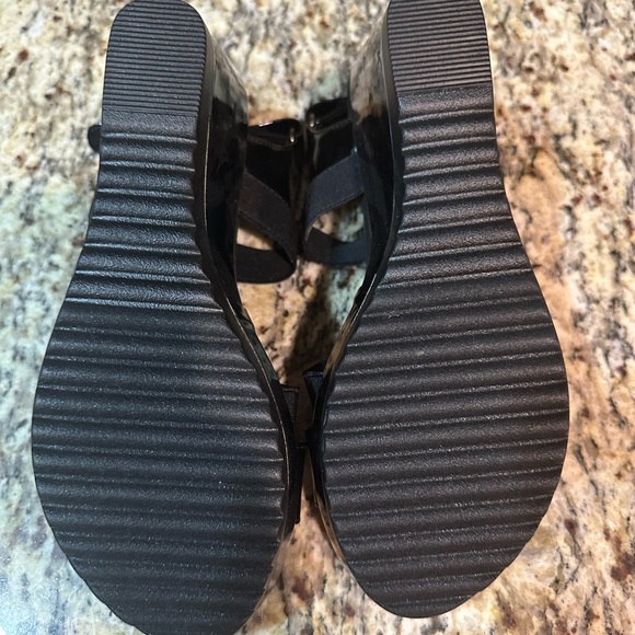 NEW Anne Klein iflex Black Patent Wedge Sandals Size 8 - Picture 8 of 9